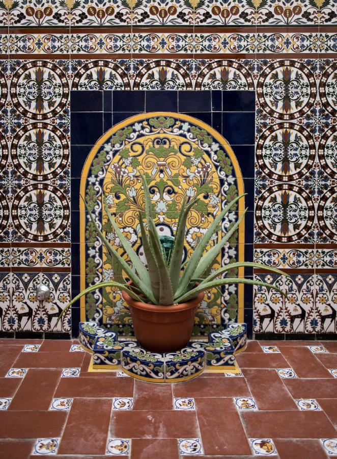 Le Petit Palue Sevilla Exterior photo